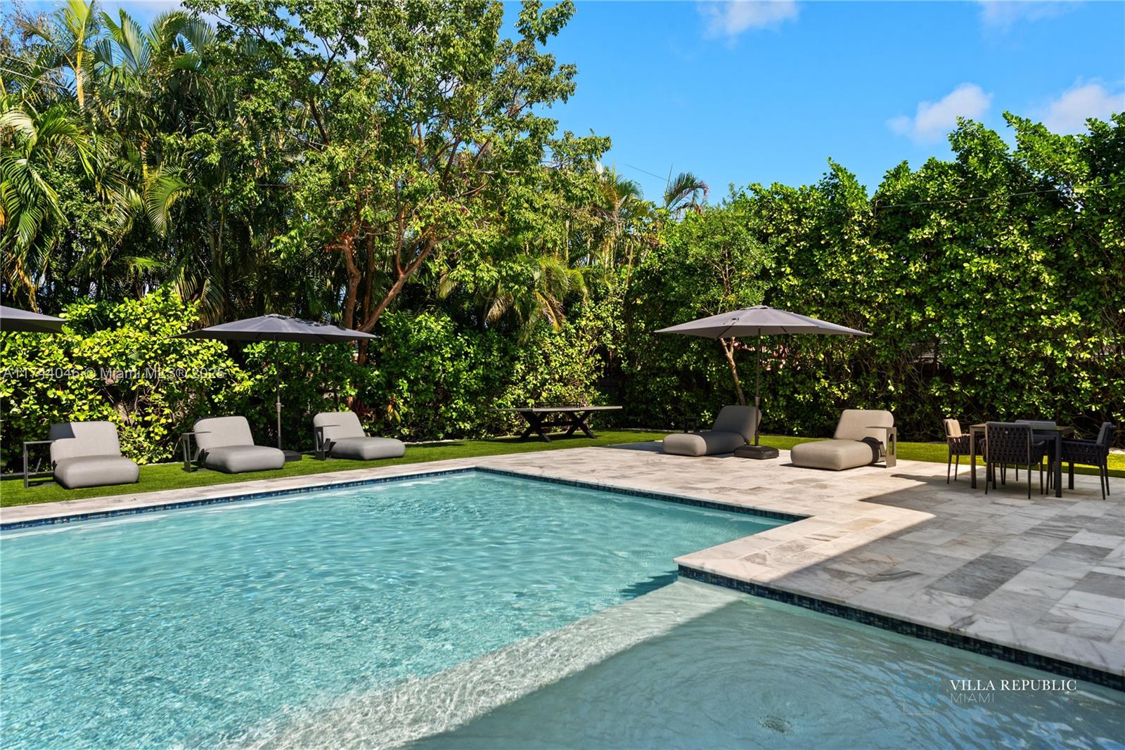 1941 Northeast 196th Terrace Miami, FL 33179 - Photo 40 of 99