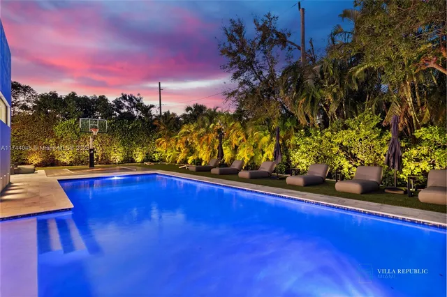 $45,000 | 1941 Northeast 196th Terrace, Miami, FL 33179