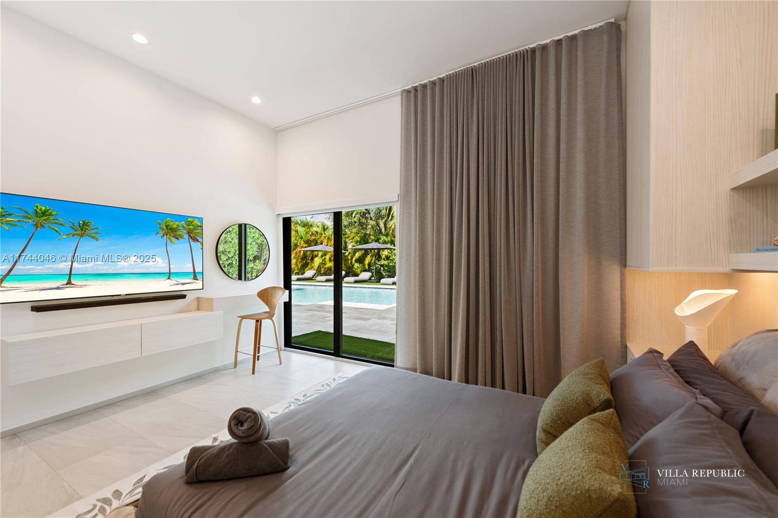 1941 Northeast 196th Terrace Miami, FL 33179 - Photo 75 of 99