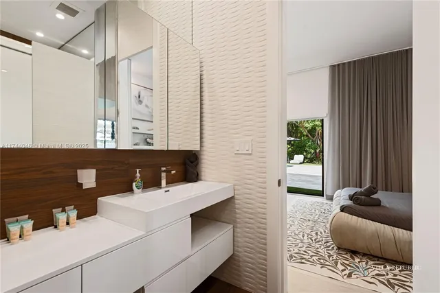 $45,000 | 1941 Northeast 196th Terrace, Miami, FL 33179