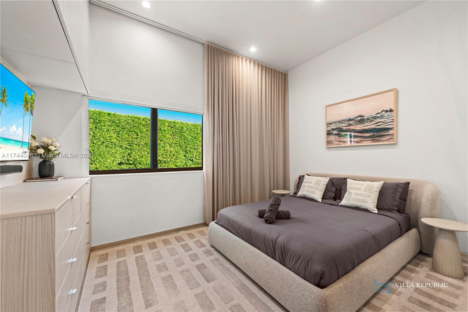 1941 Northeast 196th Terrace Miami, FL 33179 - Photo 78 of 99