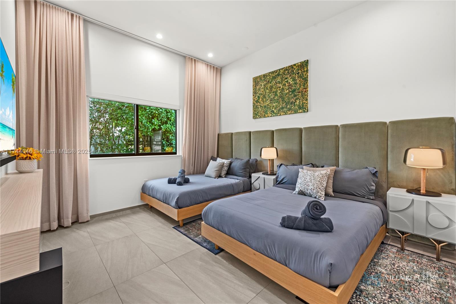 1941 Northeast 196th Terrace Miami, FL 33179 - Photo 82 of 99