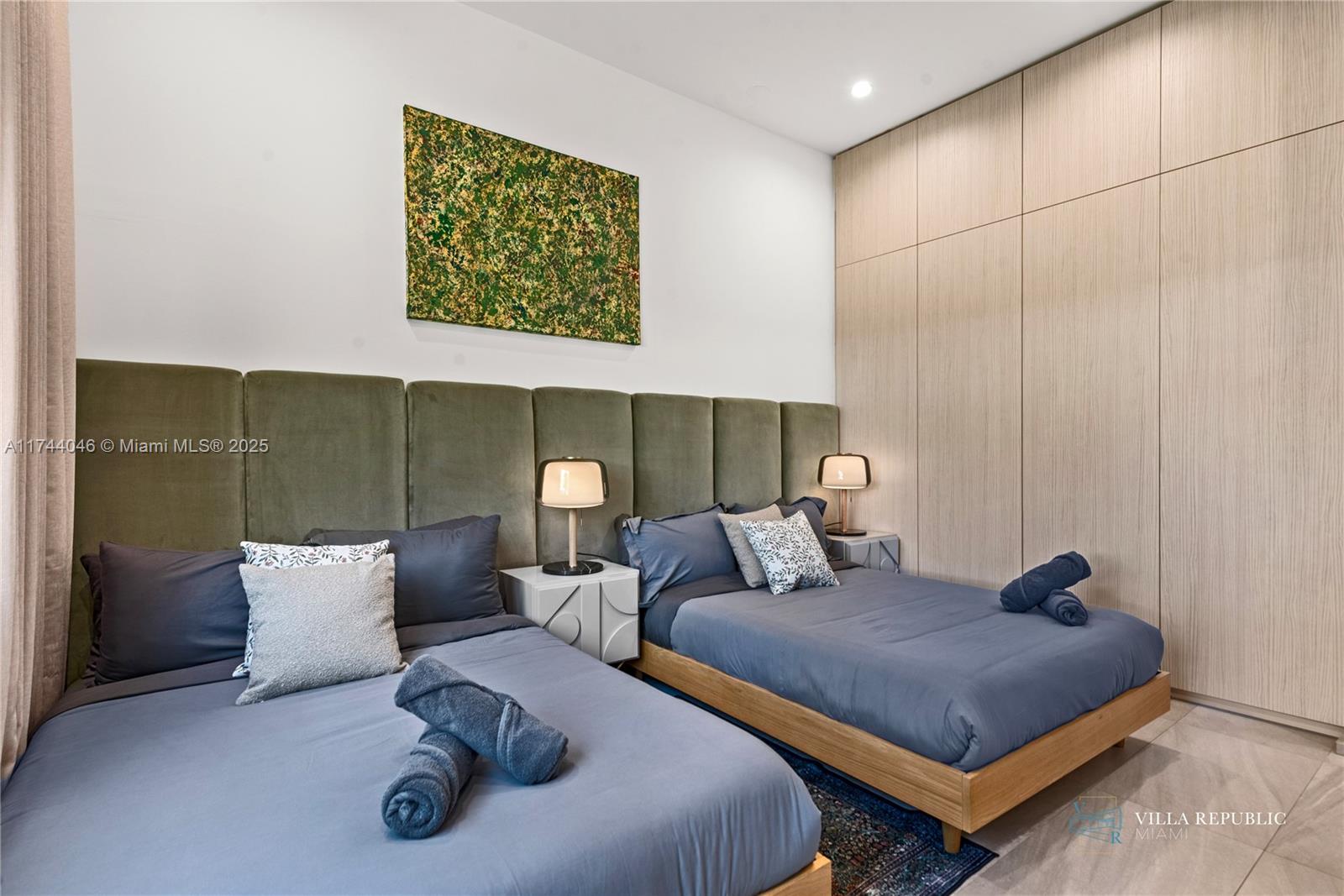 1941 Northeast 196th Terrace Miami, FL 33179 - Photo 84 of 99