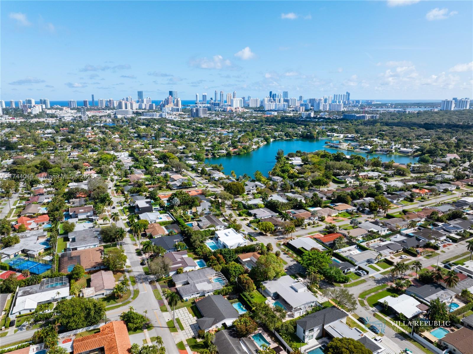 1941 Northeast 196th Terrace Miami, FL 33179 - Photo 91 of 99