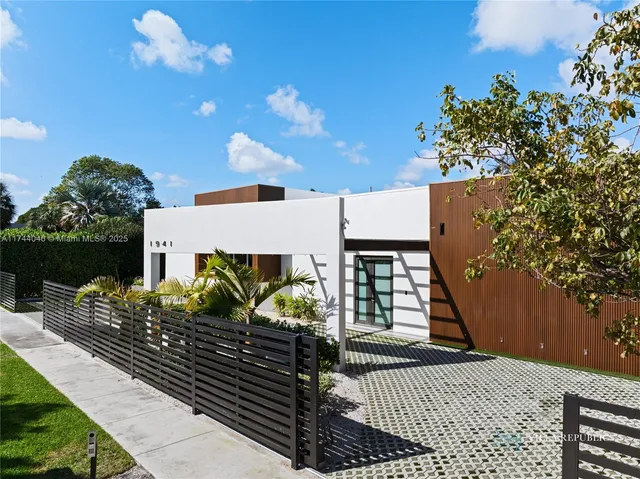 $45,000 | 1941 Northeast 196th Terrace, Miami, FL 33179