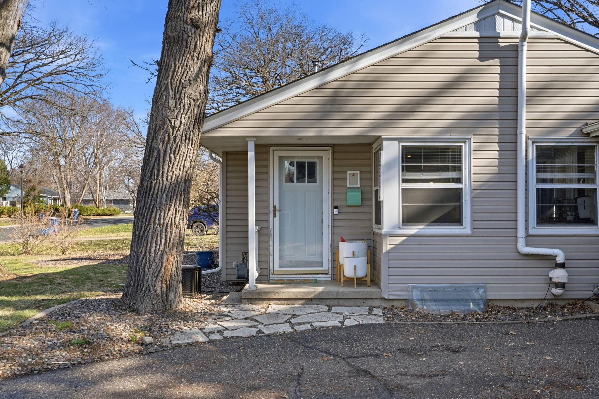 3330 Major Avenue North Golden Valley, MN 55422 - Photo 6 of 33