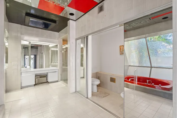 $1,250,000 | 5104 White Oak Lane, Tamarac, FL 33319