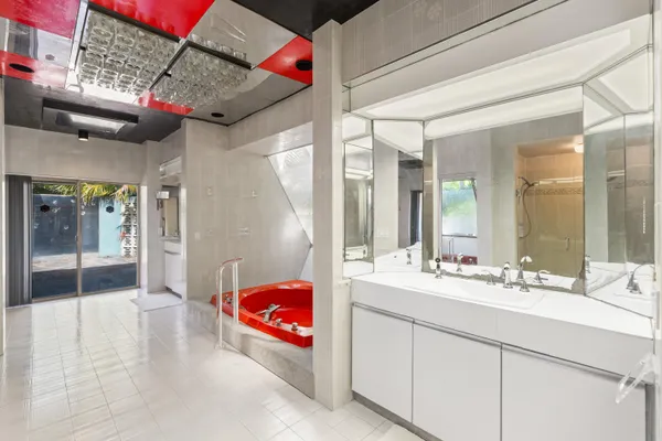 $1,250,000 | 5104 White Oak Lane, Tamarac, FL 33319