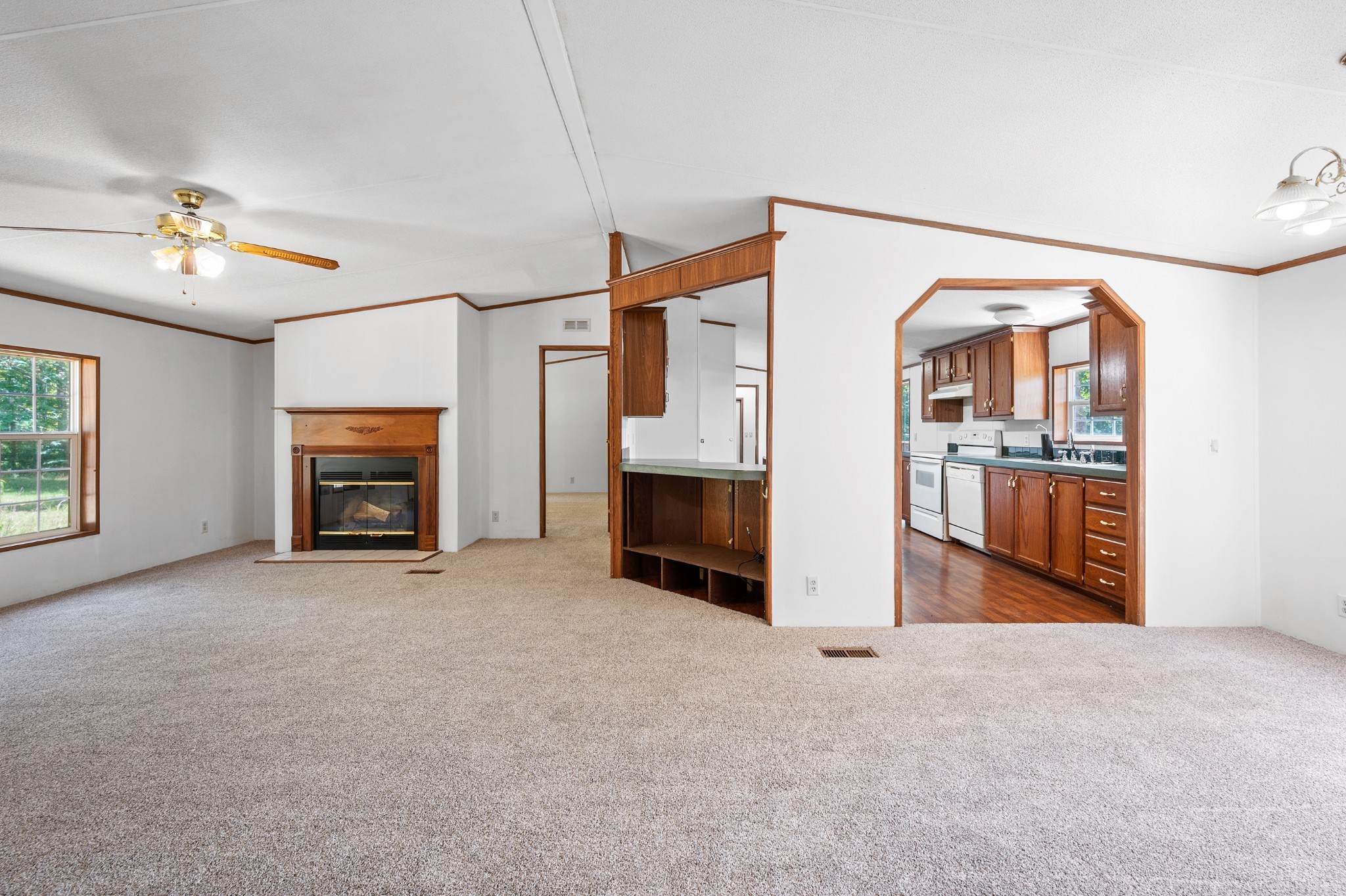 8061 Keys Branch Road Nunnelly, TN 37137 - Photo 4 of 26 Gallery Image 4