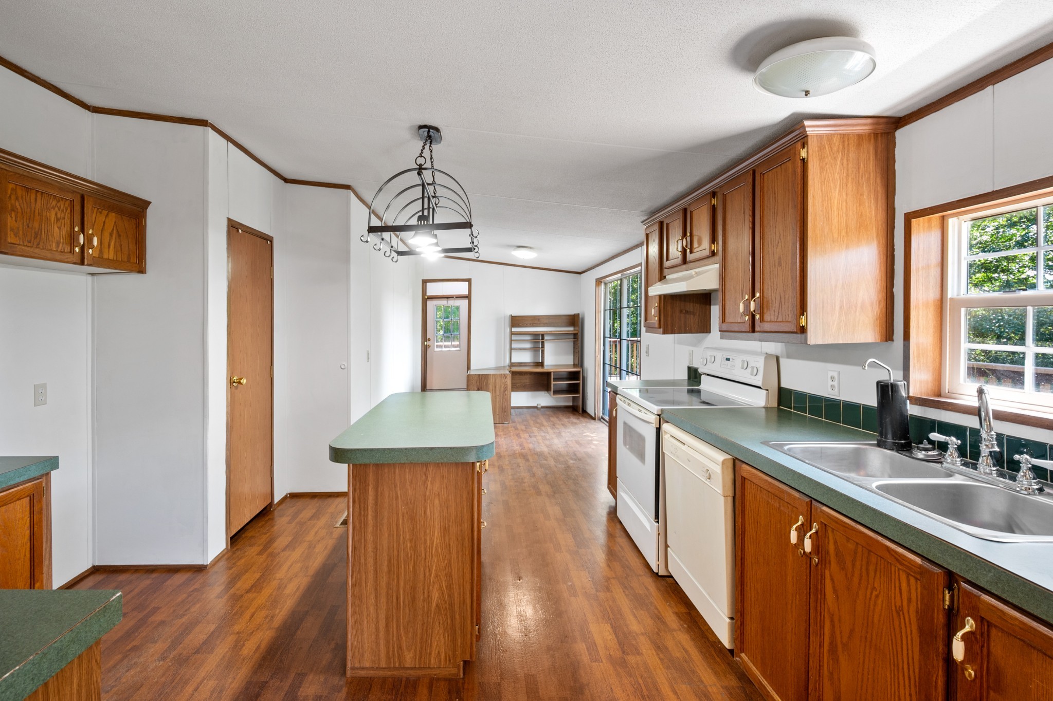 8061 Keys Branch Road Nunnelly, TN 37137 - Photo 9 of 26 Gallery Image 9