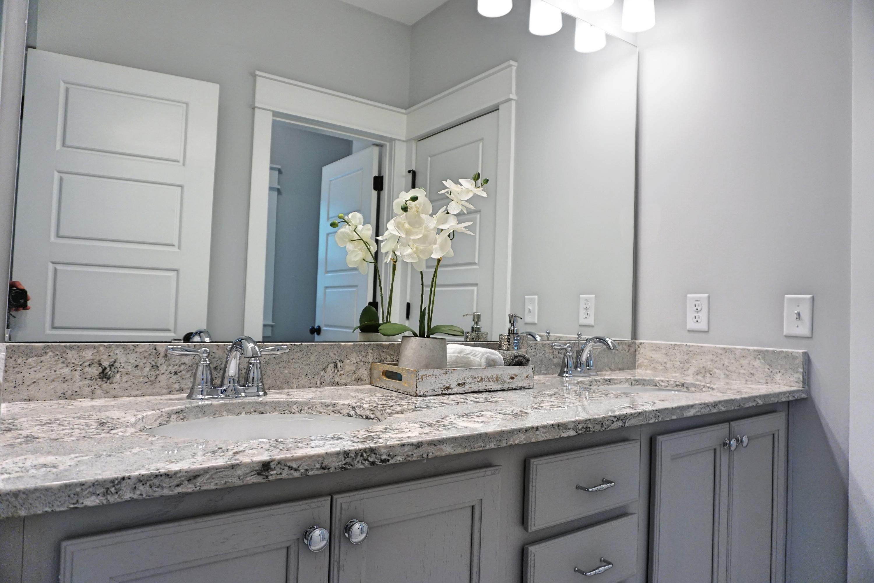 1367 Rivella Drive Mount Pleasant, SC 29464 - Photo 14 of 23 1367 Rivella Dr. - Jack & Jill Vanity