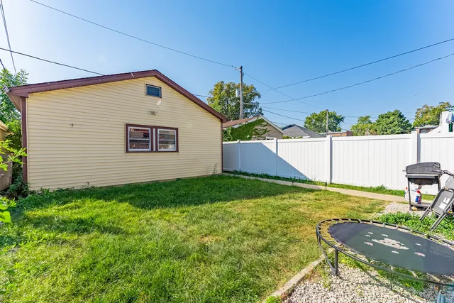 $449,000 | 5335 West Barry Avenue, Chicago, IL 60641