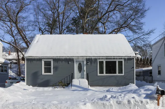 $459,900 | 70 Salem Street, Manchester, NH 03102