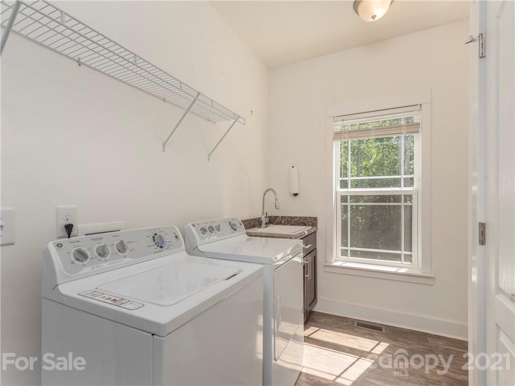 14 Rivendell Road Fairview, NC 28730 - Photo 9 of 30 Gallery Image 9