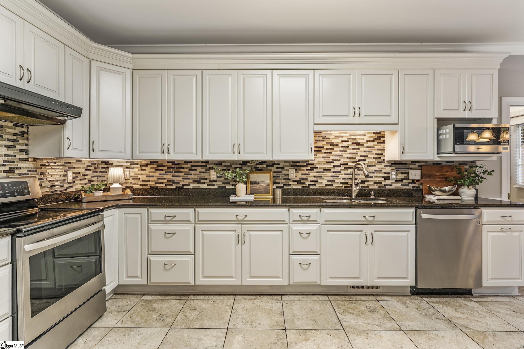 105 Sugar Mill Court Greer, SC 29650 - Photo 17 of 44