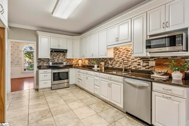 $625,000 | 105 Sugar Mill Court, Greer, SC 29650