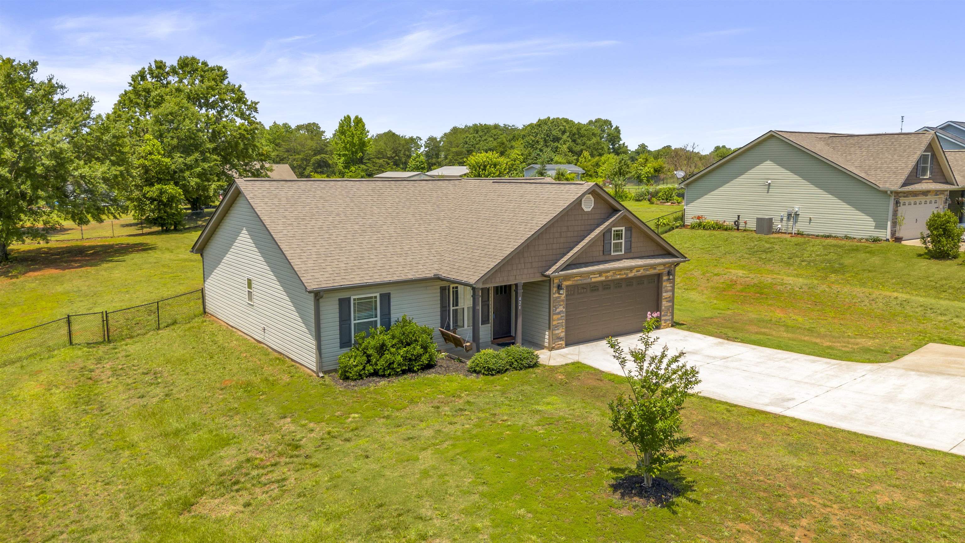 424 Brown Arrow Circle Inman, SC 29349 - Photo 3 of 23