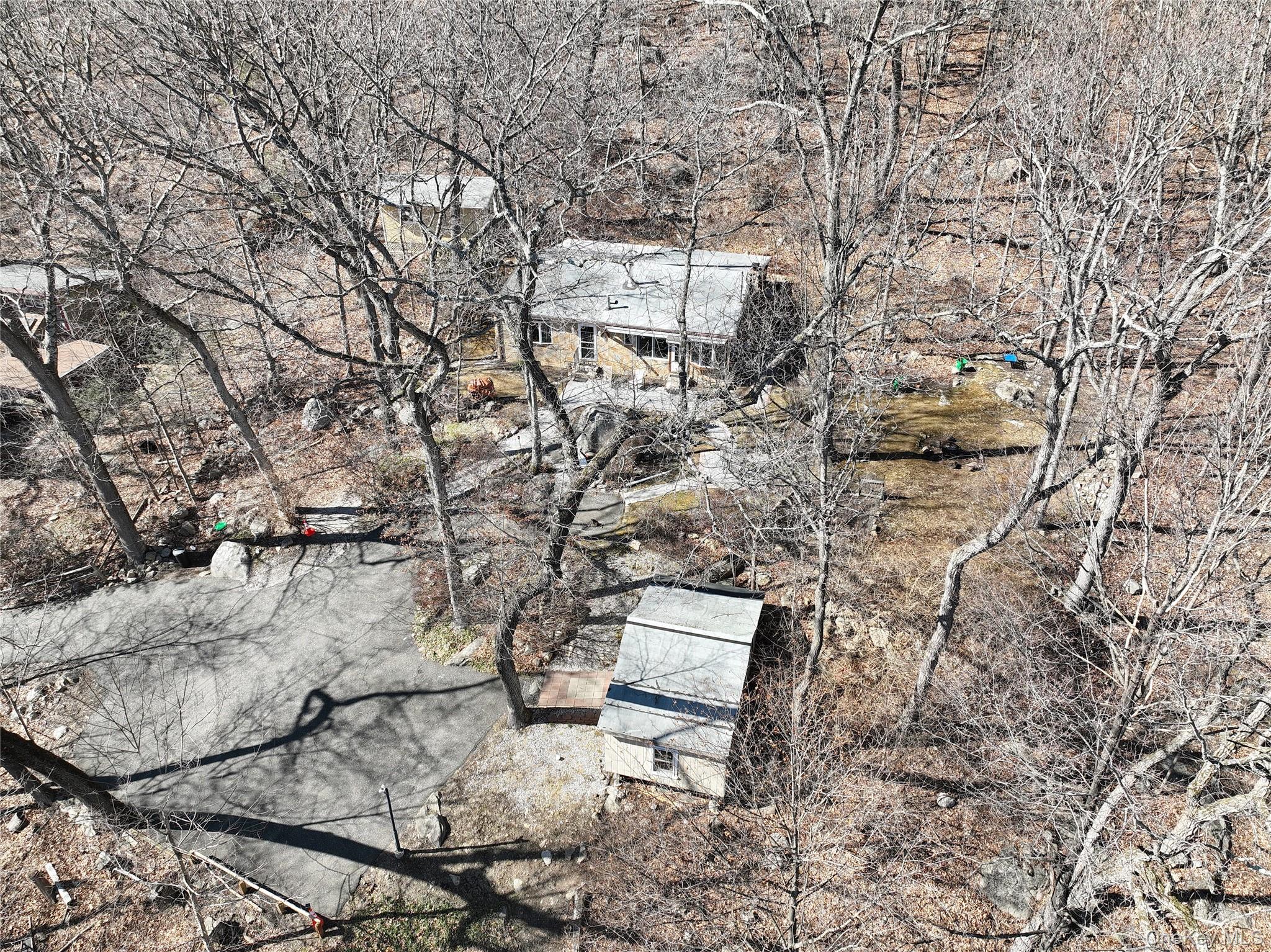 31 Hemlock Hill Road Montebello, NY 10901 - Photo 6 of 12