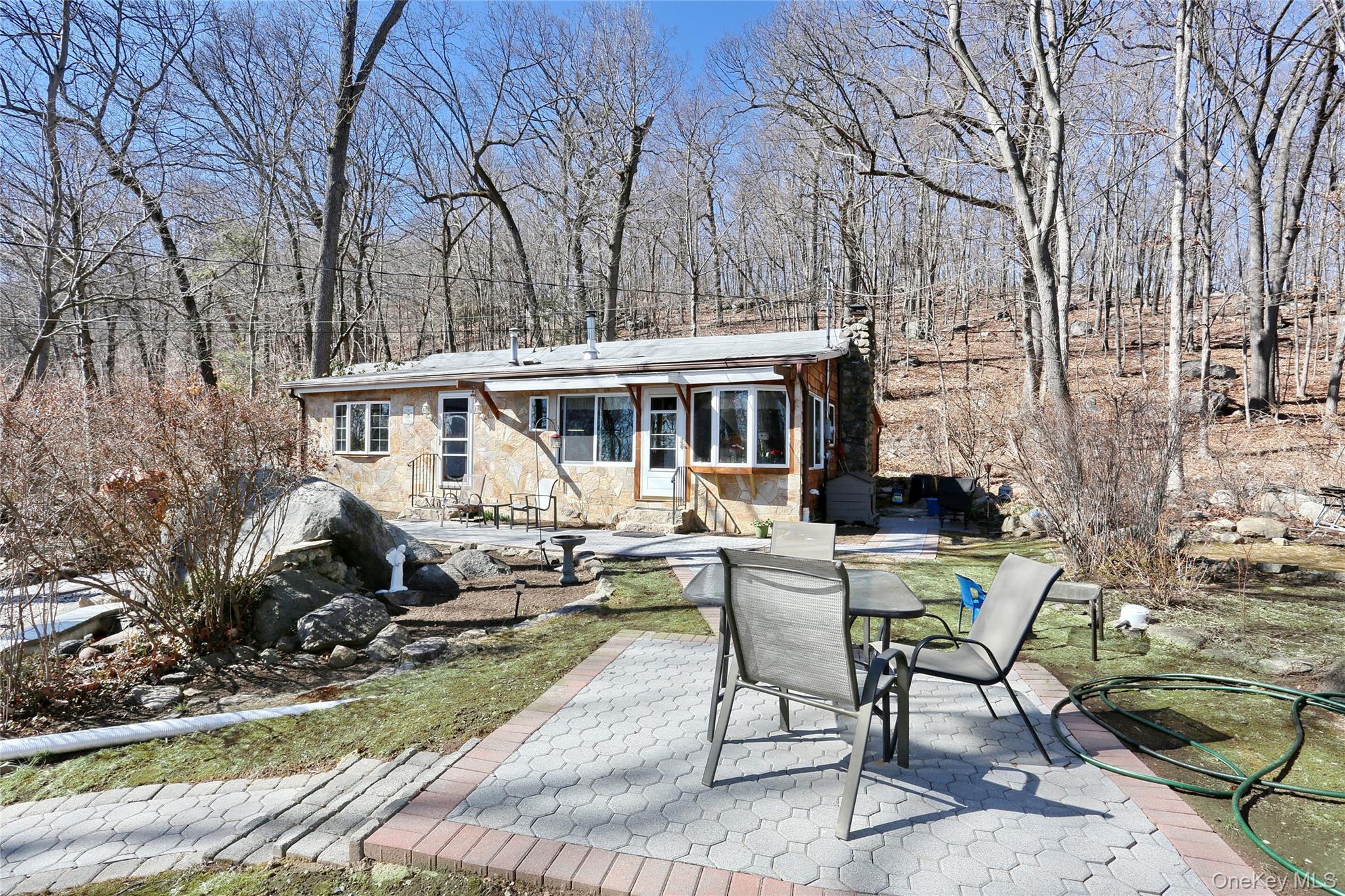 31 Hemlock Hill Road Montebello, NY 10901 - Photo 9 of 12