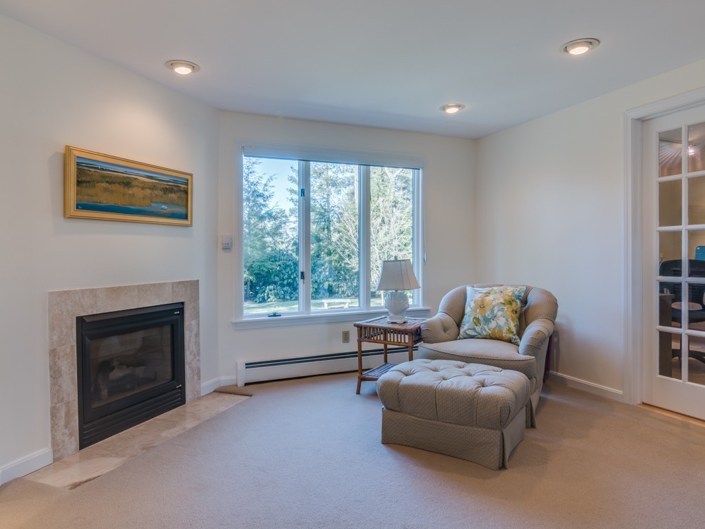 18 Woodcrest Road Manchester, MA 01944 - Photo 20 of 30 Gallery Image 20