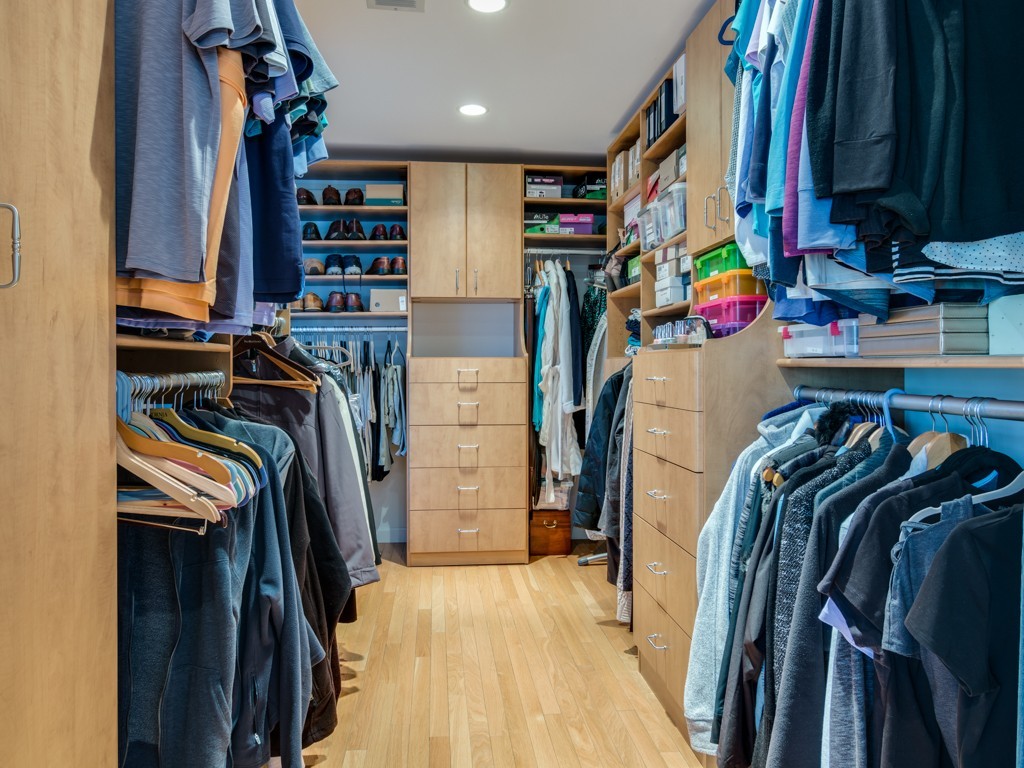 18 Woodcrest Road Manchester, MA 01944 - Photo 21 of 30 Gallery Image 21