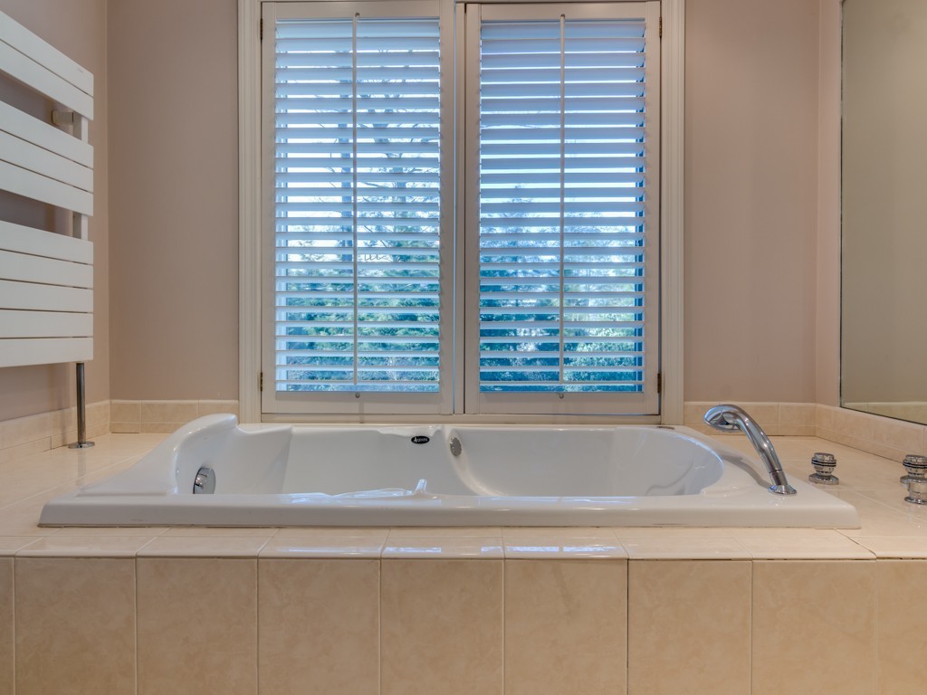 18 Woodcrest Road Manchester, MA 01944 - Photo 23 of 30 Gallery Image 23