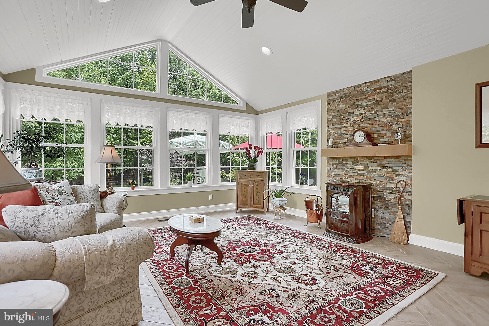 133 Overlook Road Morgantown, PA 19543 - Photo 3 of 18 Gallery Image 3