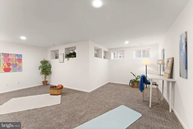 $709,000 | 47825 Scotsborough Square, Unit 123, Sterling, VA 20165