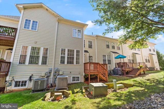 $709,000 | 47825 Scotsborough Square, Unit 123, Sterling, VA 20165