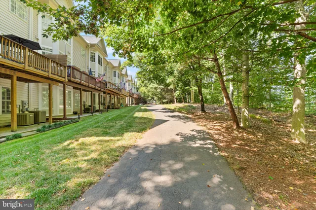 $709,000 | 47825 Scotsborough Square, Unit 123, Sterling, VA 20165