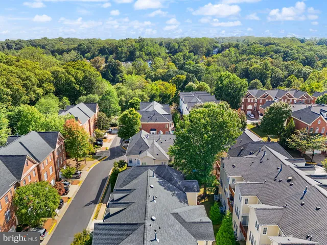 $709,000 | 47825 Scotsborough Square, Unit 123, Sterling, VA 20165