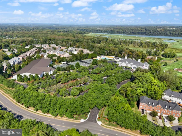 $709,000 | 47825 Scotsborough Square, Unit 123, Sterling, VA 20165