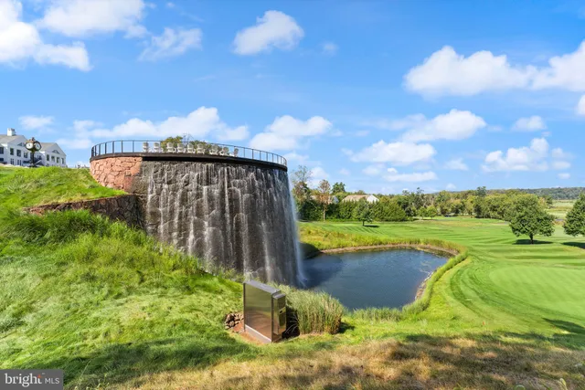 $709,000 | 47825 Scotsborough Square, Unit 123, Sterling, VA 20165