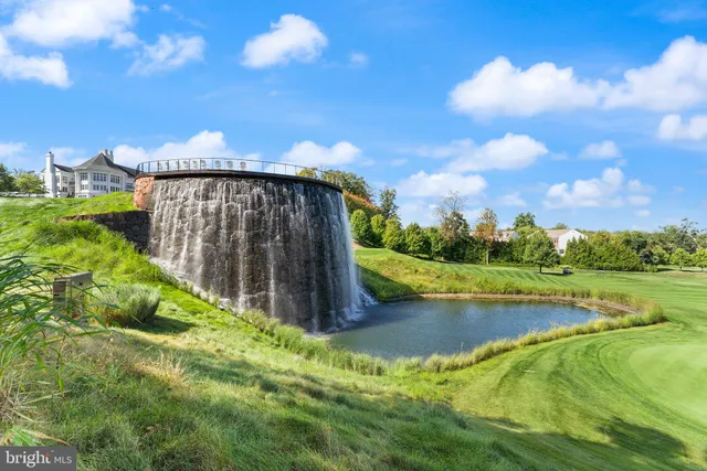 $709,000 | 47825 Scotsborough Square, Unit 123, Sterling, VA 20165