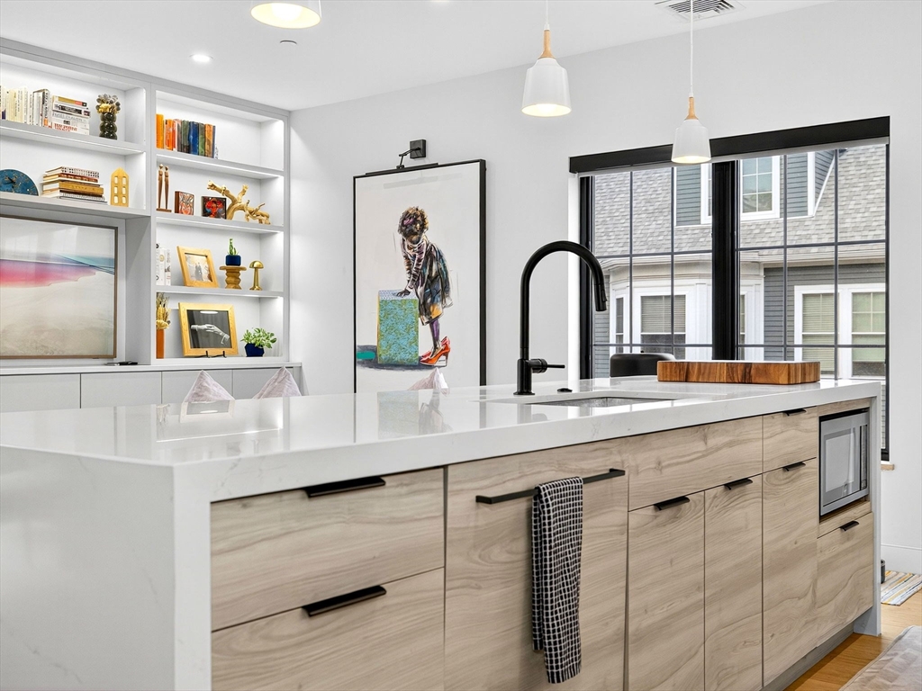 4 Payne Street, Unit 5 Boston, MA 02122 - Photo 11 of 38