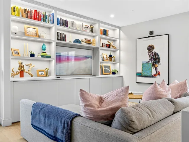 $929,000 | 4 Payne Street, Unit 5, Boston, MA 02122