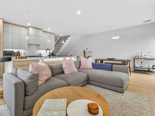 $929,000 | 4 Payne Street, Unit 5, Boston, MA 02122