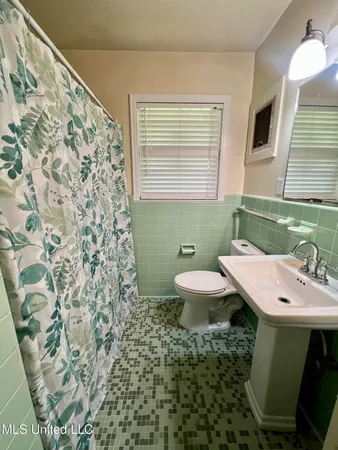 $135,000 | 111 East Gresham Street, Indianola, MS 38751