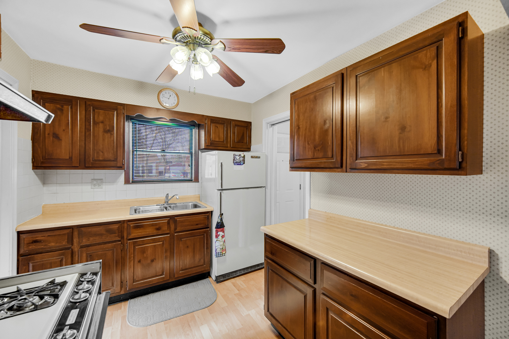 18625 Golfview Avenue Homewood, IL 60430 - Photo 8 of 15