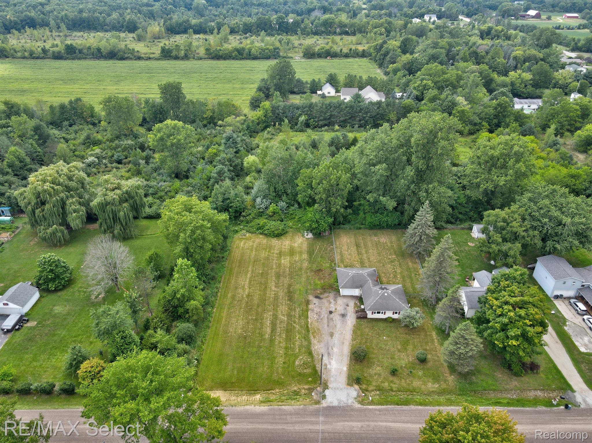 5457 Johnson Road Flushing, MI 48433 - Photo 25 of 27 Gallery Image 25