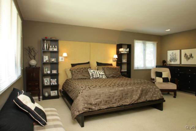 1434 Hampton Road Allentown, PA 18104 - Photo 18 of 26 Gallery Image 18