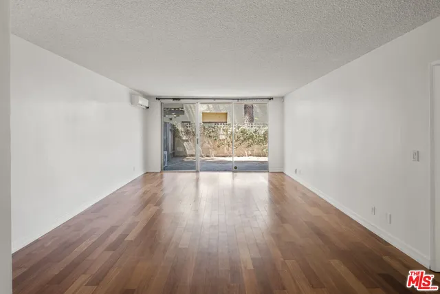 $3,200 | 211 South Wilson Avenue, Unit 105, Pasadena, CA 91106