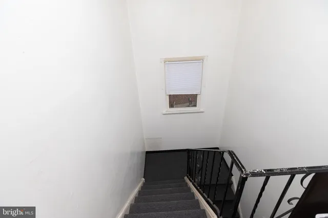 outdoor view of a garage