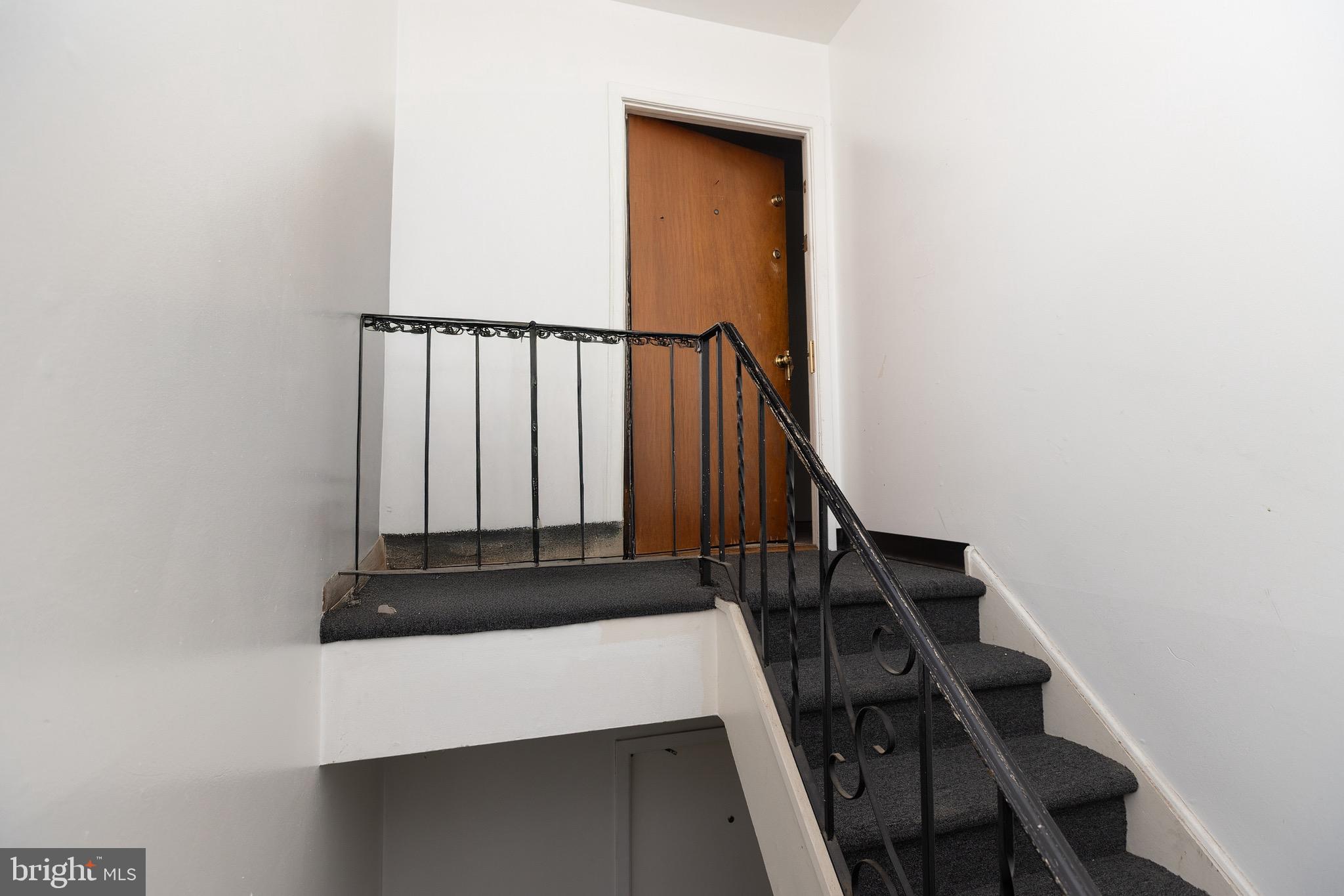 223 Alnus Street Philadelphia, PA 19116 - Photo 21 of 30 a view of entryway