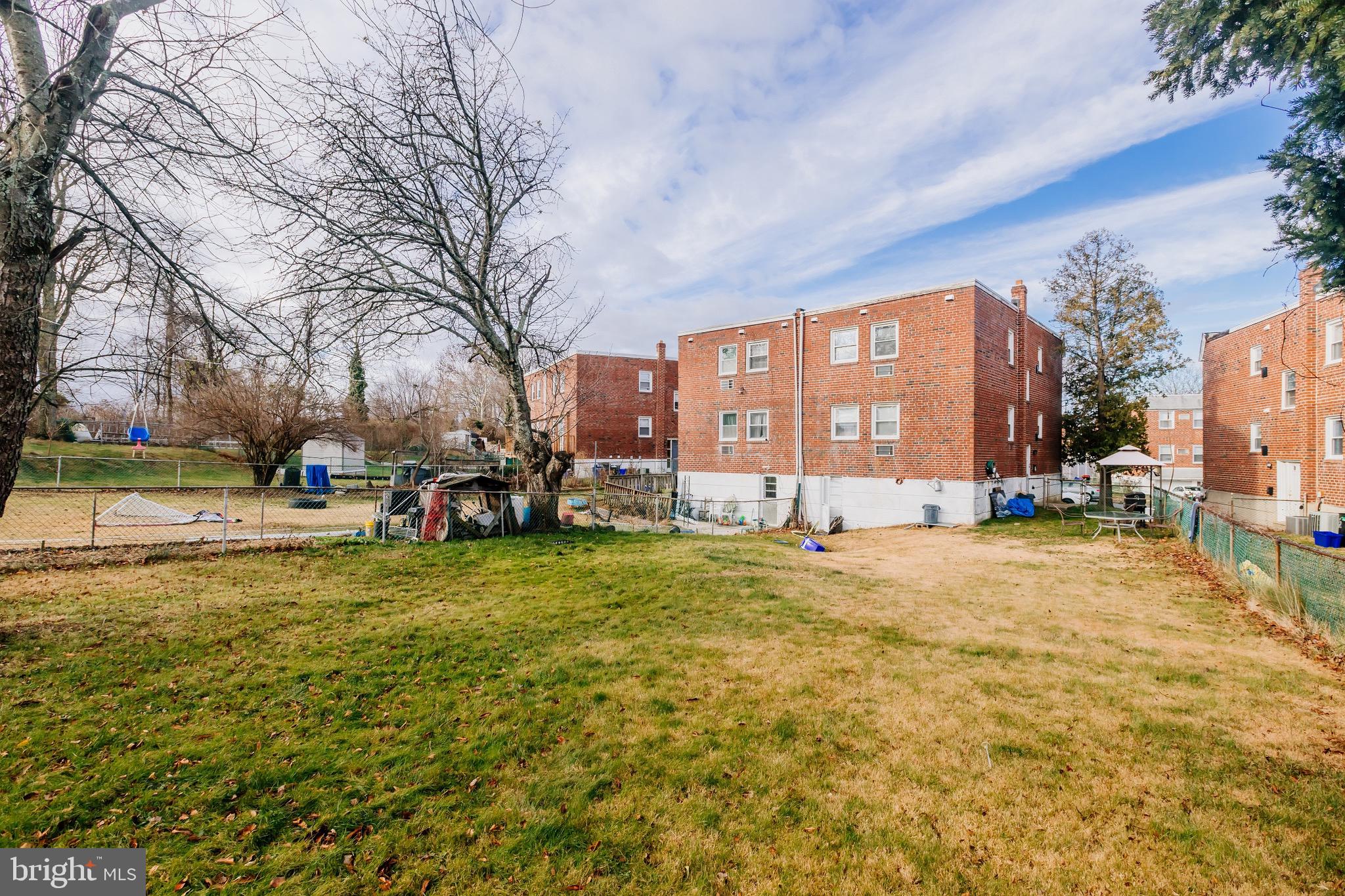 223 Alnus Street Philadelphia, PA 19116 - Photo 28 of 30 a swimming pool with outdoor seating and yard