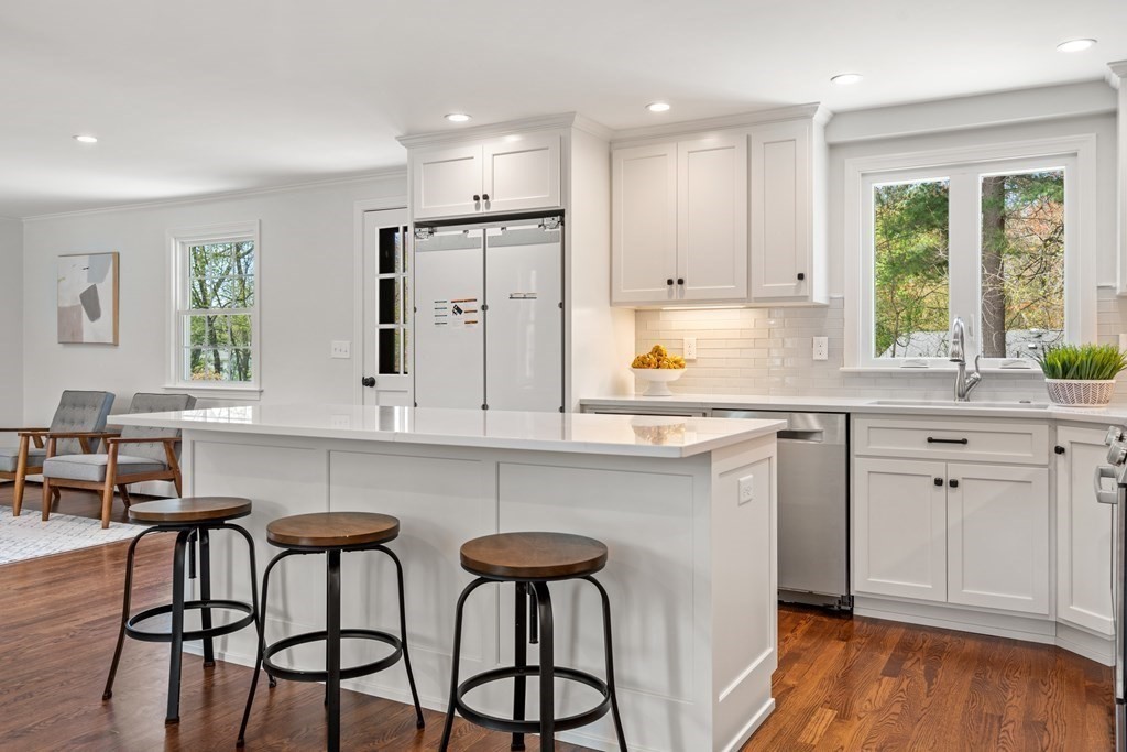 15 Woodfall Road Medfield, MA 02052 - Photo 3 of 25