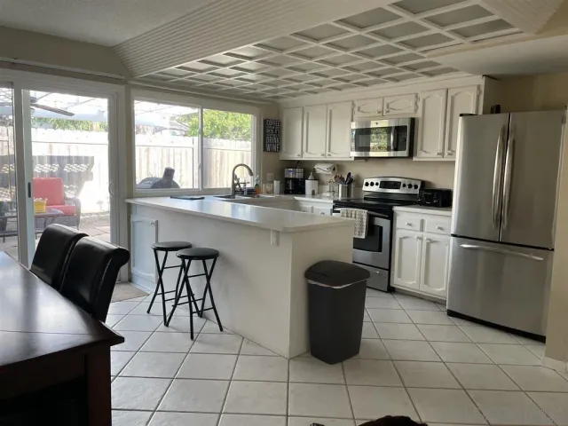 $3,995 | 17445 Hada Drive, San Diego, CA 92127