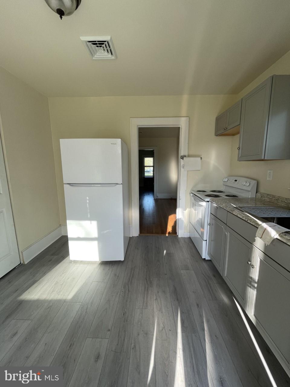 6013 Rosedale Drive King George, VA 22485 - Photo 6 of 12 Kitchen