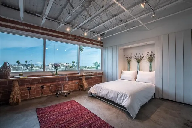 $319,900 | 901 North Upper Broadway, Unit 206, Corpus Christi, TX 78401