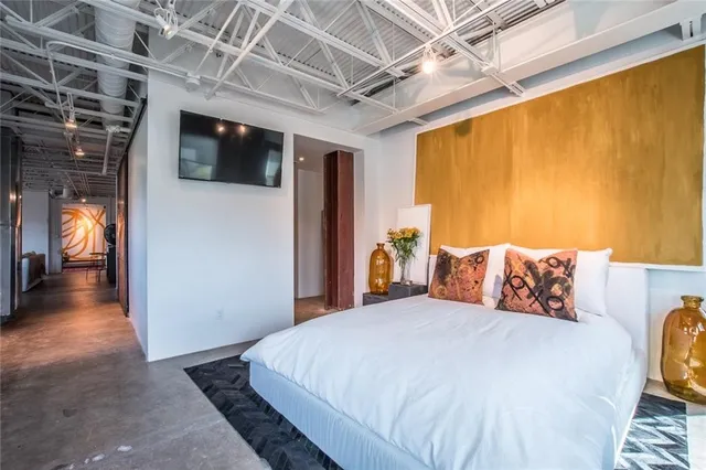 $319,900 | 901 North Upper Broadway, Unit 206, Corpus Christi, TX 78401